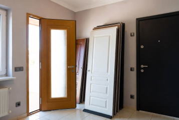 ТОП-5 ошибок при выборе входной двери и как их избежать - интернет-магазин "Курская Дверная Компания"